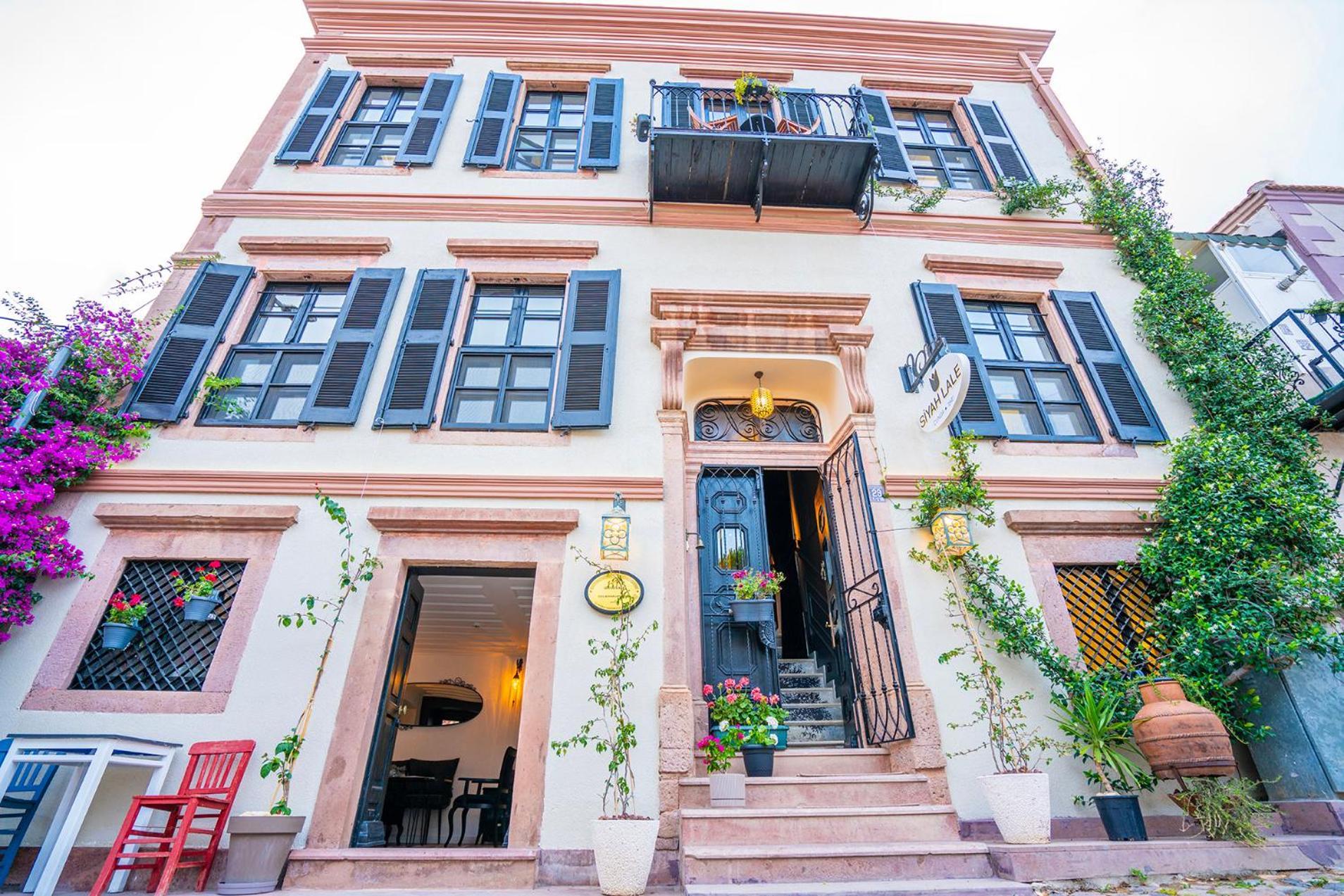 Hotel Siyah Lale Cunda 1841 (Adults Only) à Ayvalı Extérieur photo