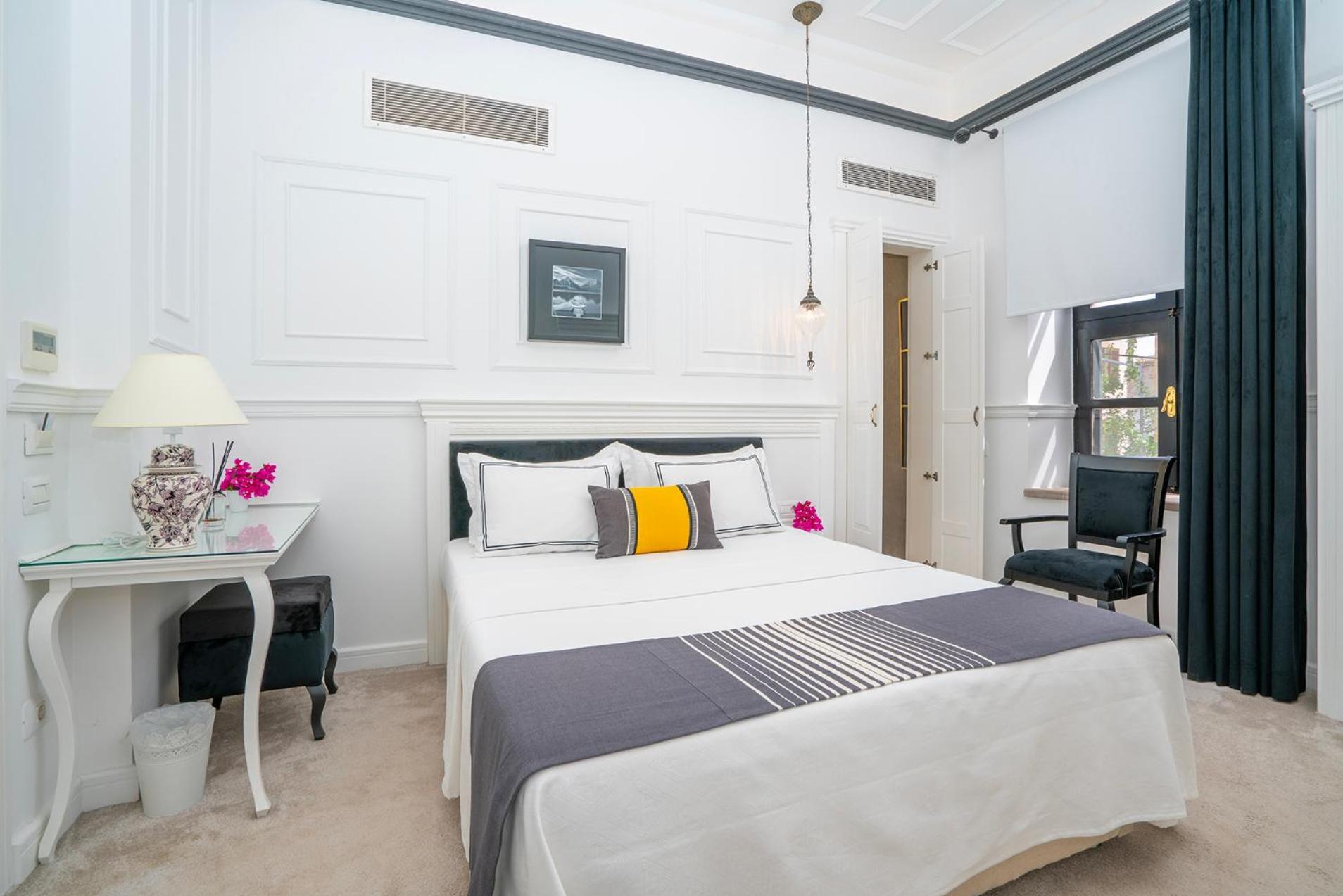 Hotel Siyah Lale Cunda 1841 (Adults Only) à Ayvalı Extérieur photo