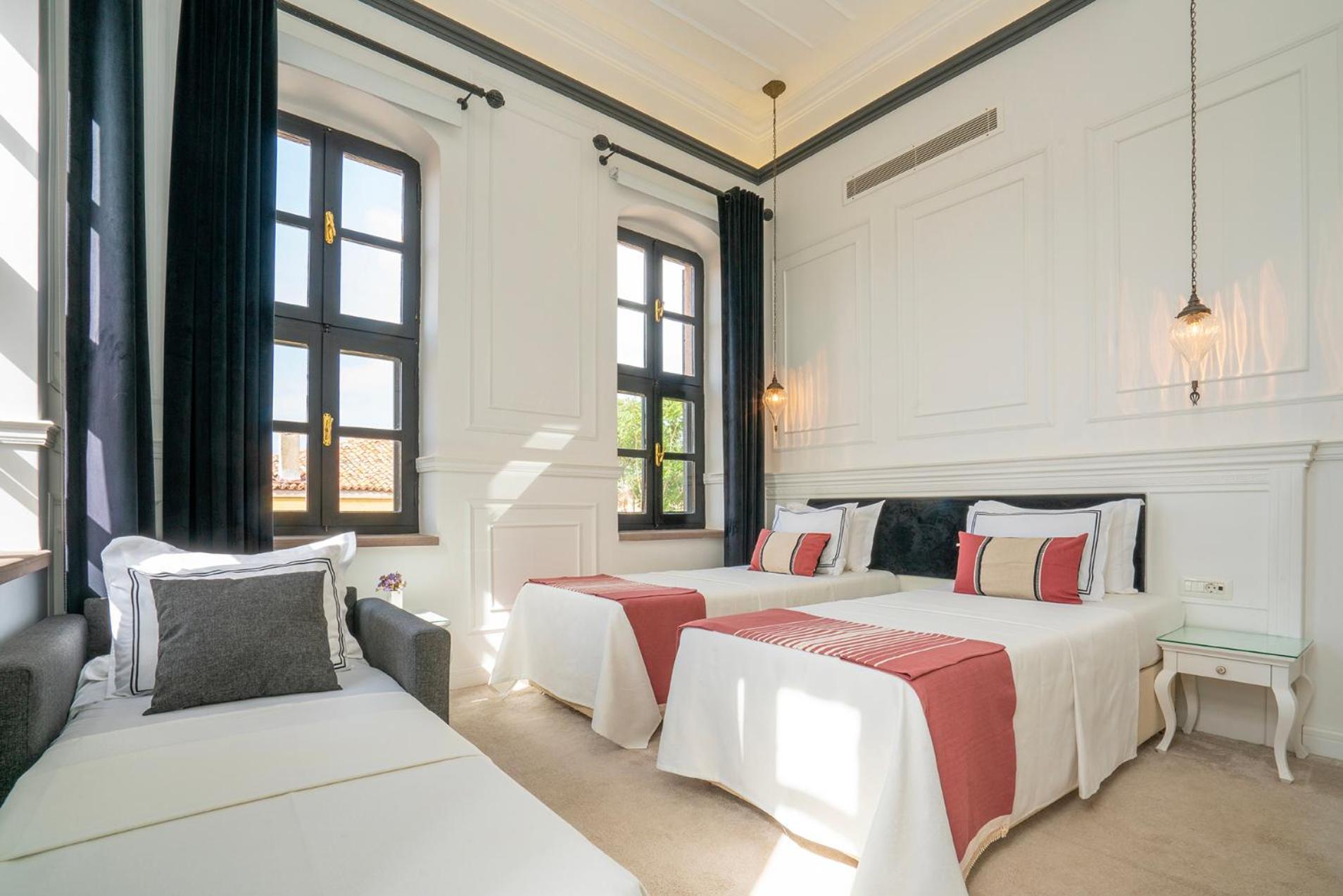 Hotel Siyah Lale Cunda 1841 (Adults Only) à Ayvalı Extérieur photo