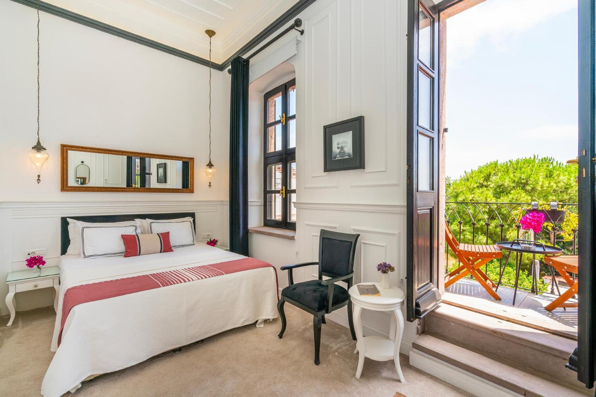 Hotel Siyah Lale Cunda 1841 (Adults Only) à Ayvalı Extérieur photo